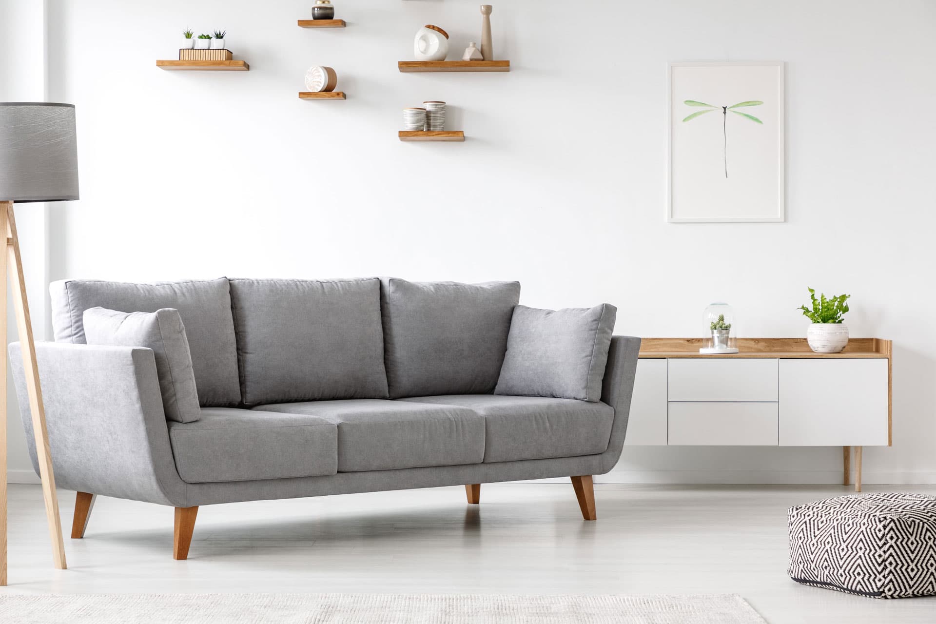 Contáctanos para el tapizado de muebles a medida